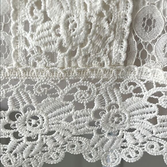 Nue Options Elegant Vanilla Floral Lace Top Attached Camisole Pretty  NWT SZ S - Picture 4 of 10
